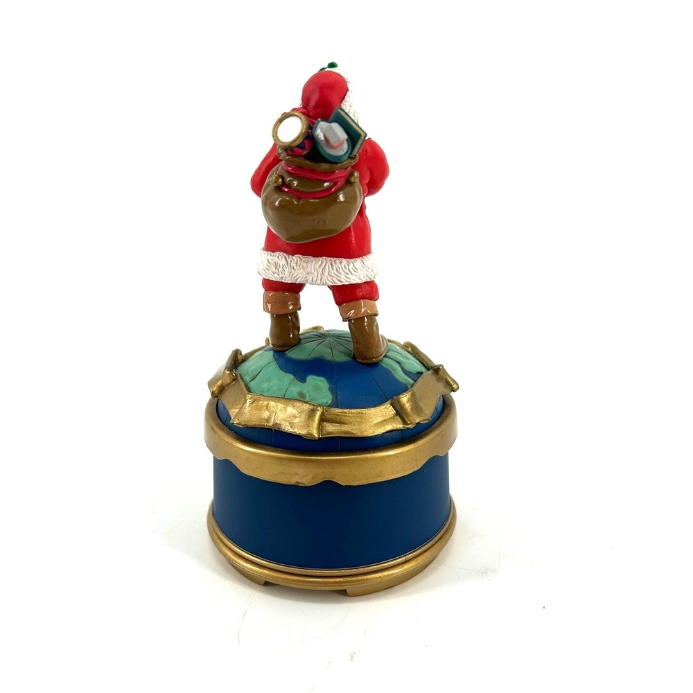 Vintage 1993 Coca-Cola Santa on Globe Musical Collection Figurine Music Box - Picture 3 of 4